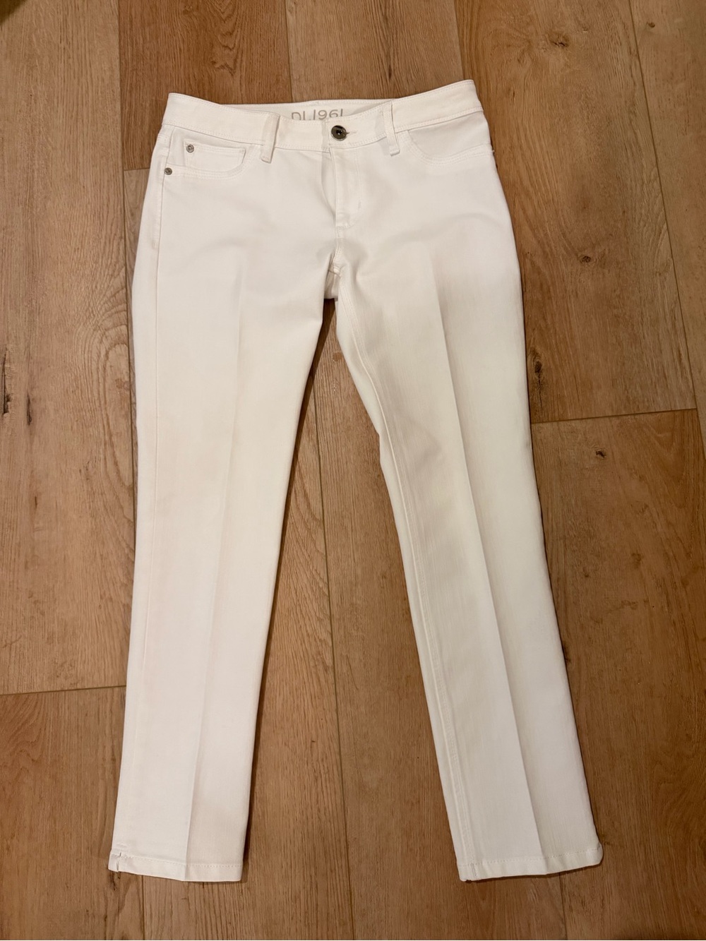 DL1961 Angel Mid-Rise Skinny‎ in White